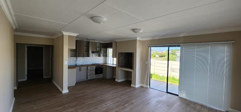 3 Bedroom Property for Sale in Albertinia Western Cape